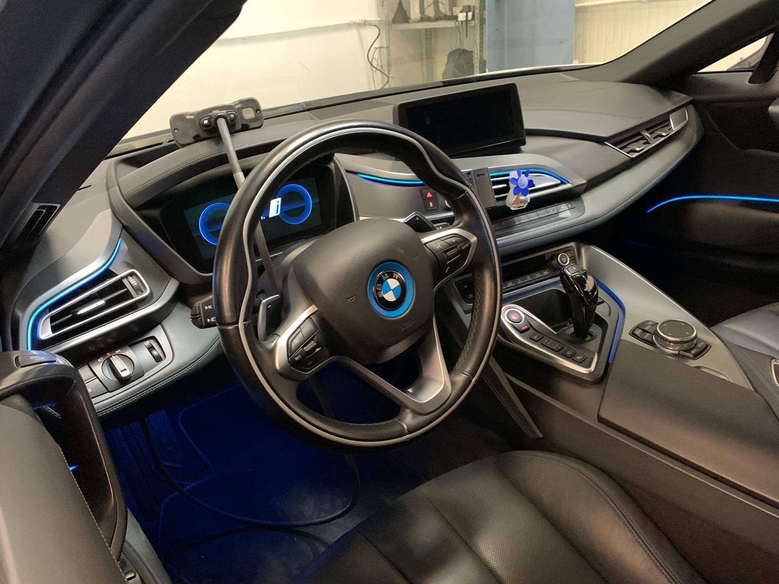 revizie-bmw-i8